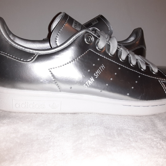 adidas Shoes Adidas Stan Smith Metallic Silber Size 85 Poshmark